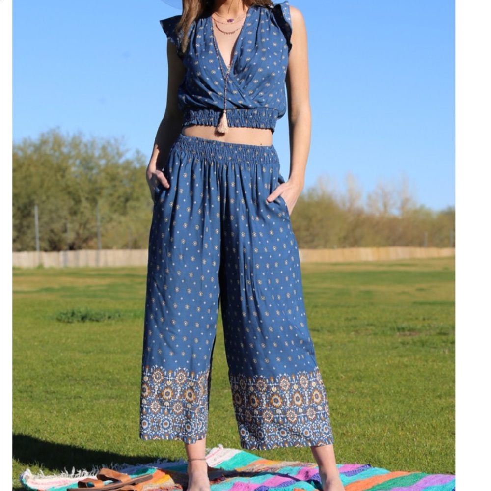 NEW Two piece floral high waist jumpsuit Firm